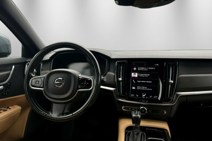 volvo-v90-cross-country-diesel-2017-big-14