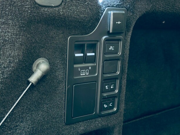 land-rover-discovery-elektrisitetdiesel-2022-big-23