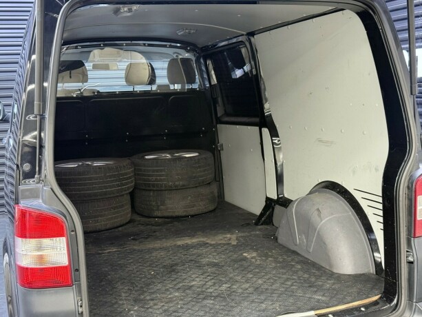 volkswagen-transporter-diesel-2014-big-29