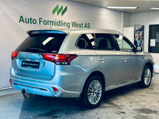 mitsubishi-outlander-elektrisitetbensin-2019-big-8