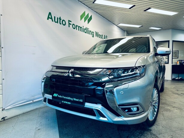 mitsubishi-outlander-elektrisitetbensin-2019-big-3