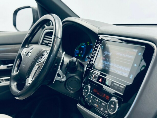 mitsubishi-outlander-elektrisitetbensin-2019-big-14