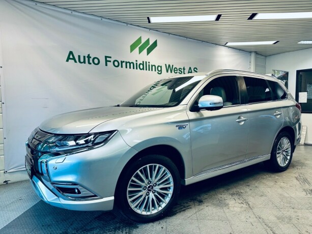 mitsubishi-outlander-elektrisitetbensin-2019-big-0
