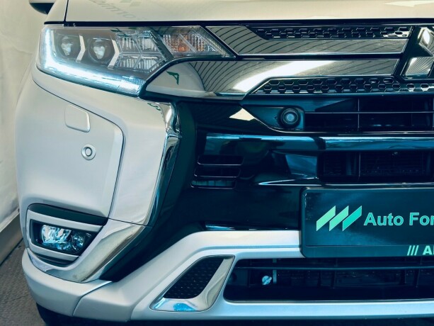 mitsubishi-outlander-elektrisitetbensin-2019-big-31
