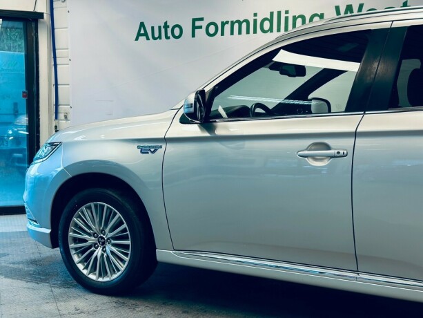 mitsubishi-outlander-elektrisitetbensin-2019-big-7