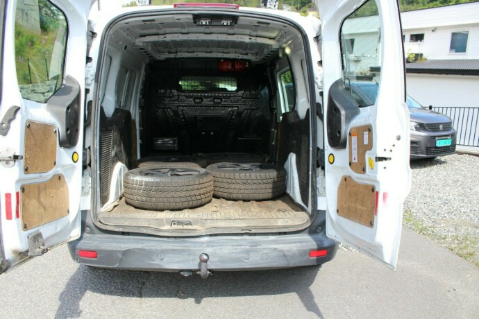 ford-transit-connect-diesel-2017-big-4