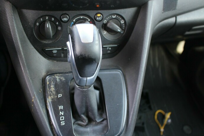 ford-transit-connect-diesel-2017-big-8