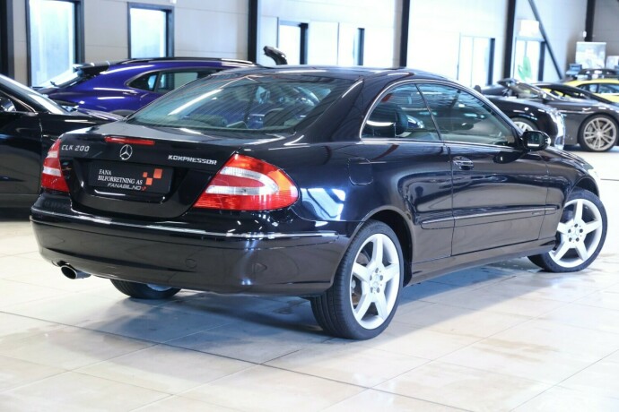 mercedes-benz-clk-bensin-2003-big-2