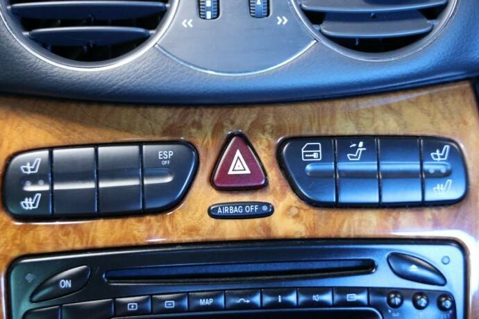 mercedes-benz-clk-bensin-2003-big-13