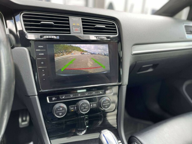 volkswagen-golf-elektrisitetbensin-2018-big-16