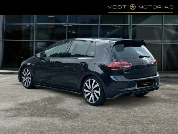 volkswagen-golf-elektrisitetbensin-2018-big-4