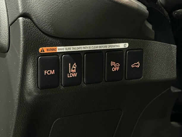 mitsubishi-outlander-elektrisitetbensin-2014-big-17