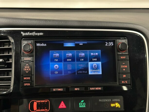 mitsubishi-outlander-elektrisitetbensin-2014-big-19