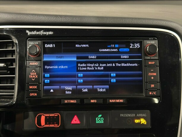 mitsubishi-outlander-elektrisitetbensin-2014-big-20