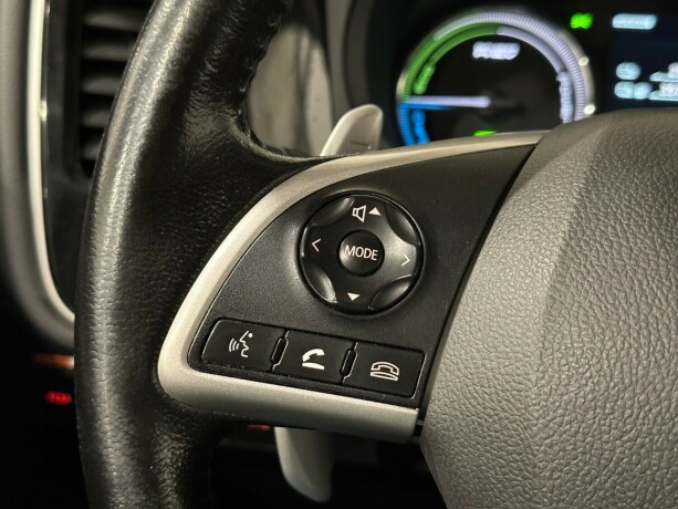 mitsubishi-outlander-elektrisitetbensin-2014-big-14