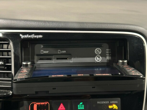 mitsubishi-outlander-elektrisitetbensin-2014-big-22