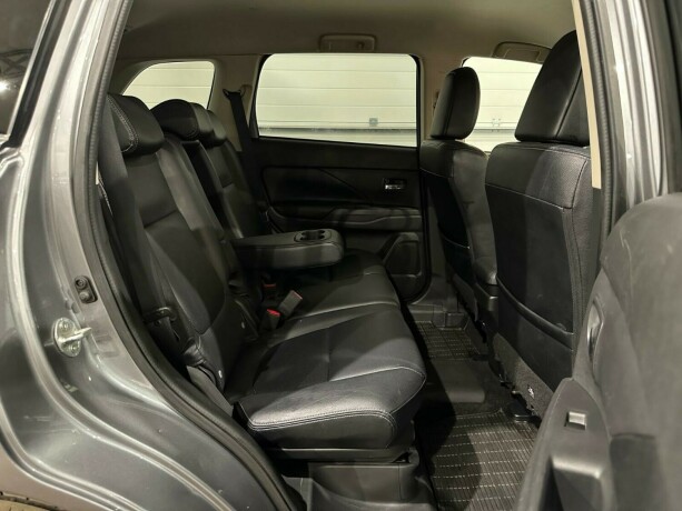 mitsubishi-outlander-elektrisitetbensin-2014-big-9