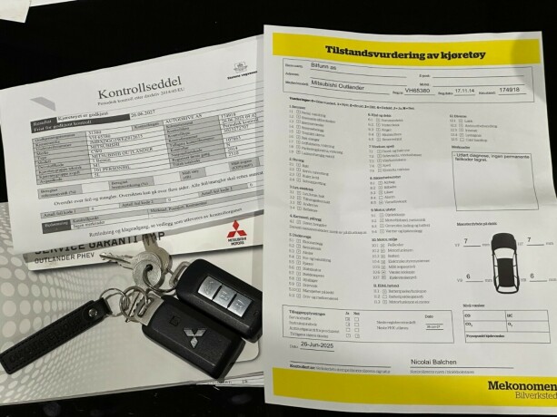mitsubishi-outlander-elektrisitetbensin-2014-big-26