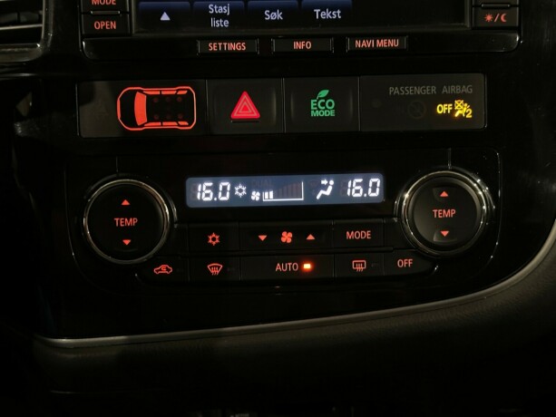 mitsubishi-outlander-elektrisitetbensin-2014-big-23