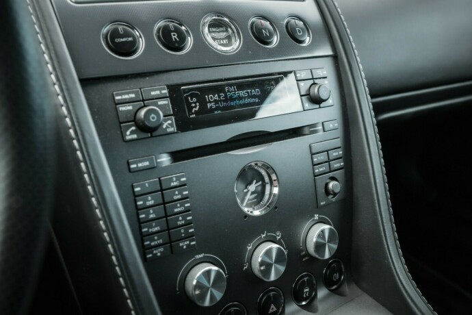 aston-martin-v8-vantage-bensin-2008-big-18