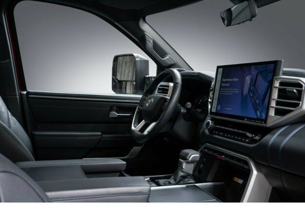 toyota-tundra-elektrisitetbensin-2022-big-19