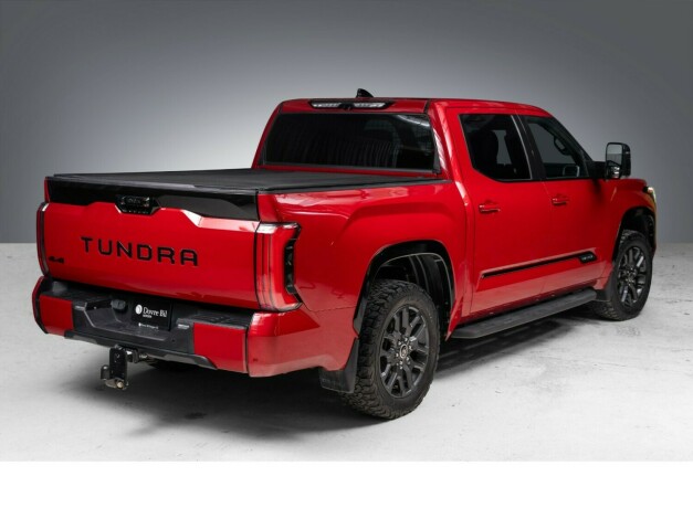 toyota-tundra-elektrisitetbensin-2022-big-3