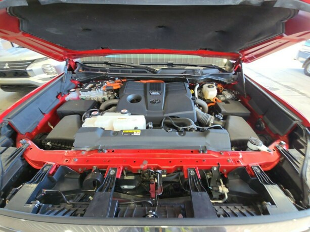 toyota-tundra-elektrisitetbensin-2022-big-44