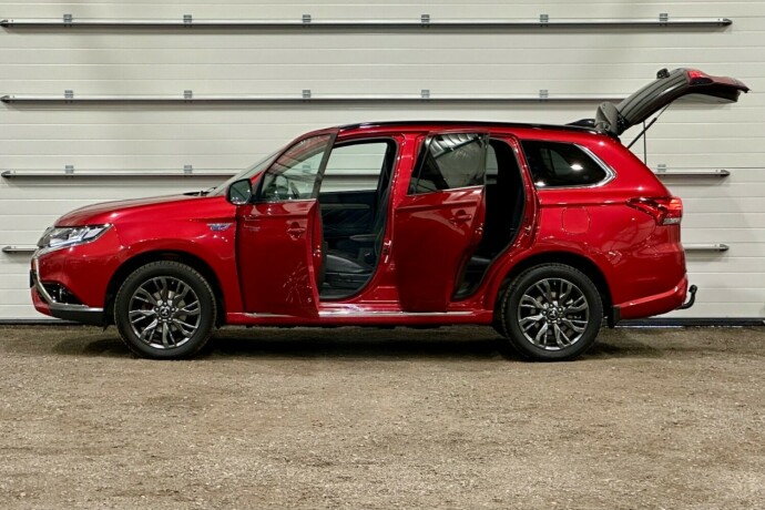 mitsubishi-outlander-elektrisitetbensin-2017-big-5