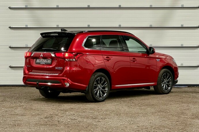 mitsubishi-outlander-elektrisitetbensin-2017-big-2