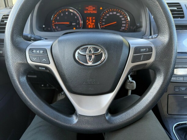 toyota-avensis-bensin-2009-big-9