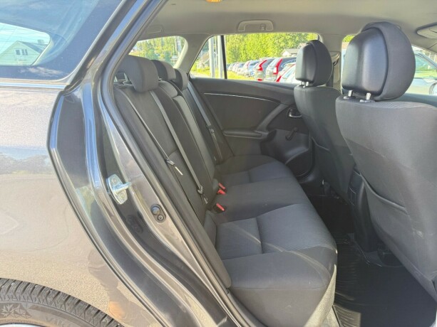 toyota-avensis-bensin-2009-big-17