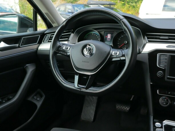 volkswagen-passat-elektrisitetbensin-2017-big-13