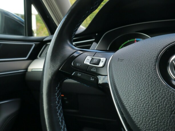 volkswagen-passat-elektrisitetbensin-2017-big-16