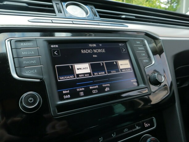 volkswagen-passat-elektrisitetbensin-2017-big-21