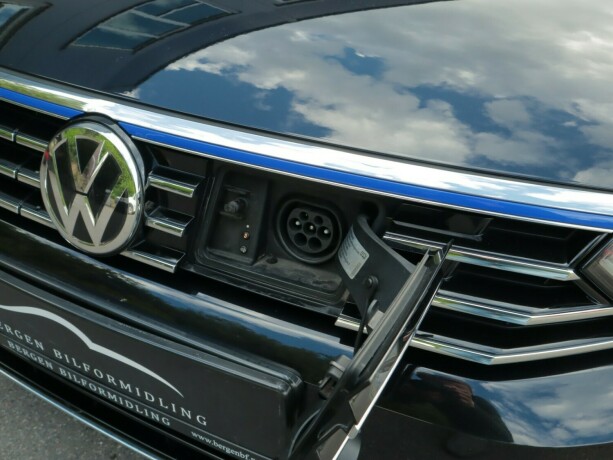 volkswagen-passat-elektrisitetbensin-2017-big-23