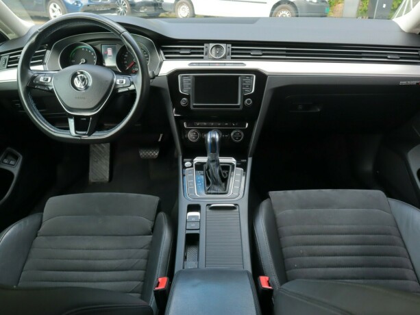 volkswagen-passat-elektrisitetbensin-2017-big-8