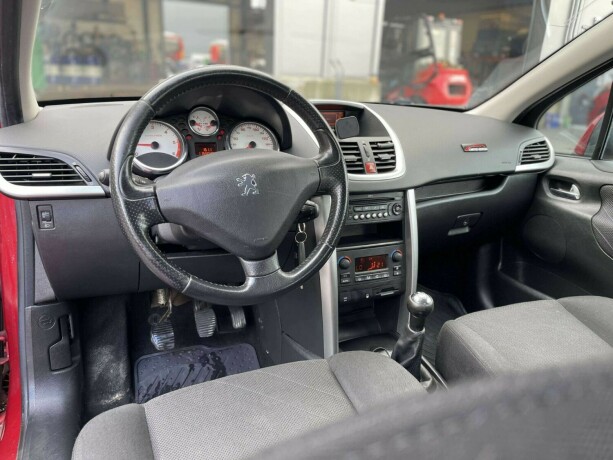 peugeot-207-diesel-2007-big-15