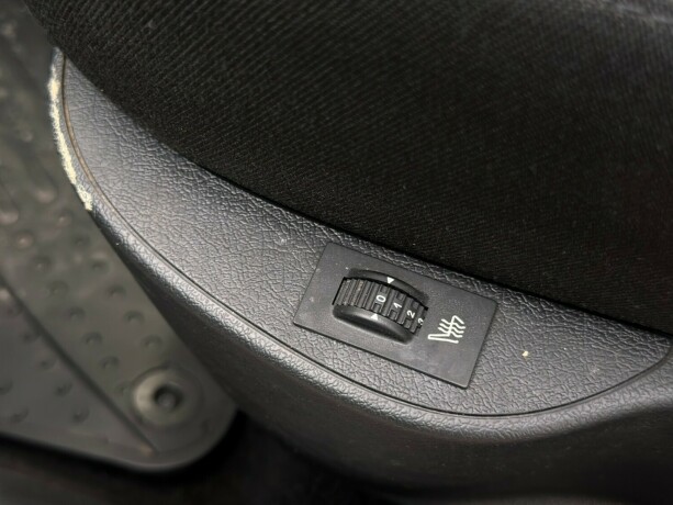 peugeot-207-diesel-2007-big-20