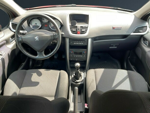 peugeot-207-diesel-2007-big-10