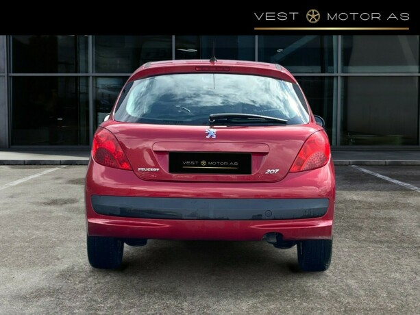 peugeot-207-diesel-2007-big-5