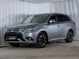 Mitsubishi | Outlander | Elektrisitet+bensin | 2016