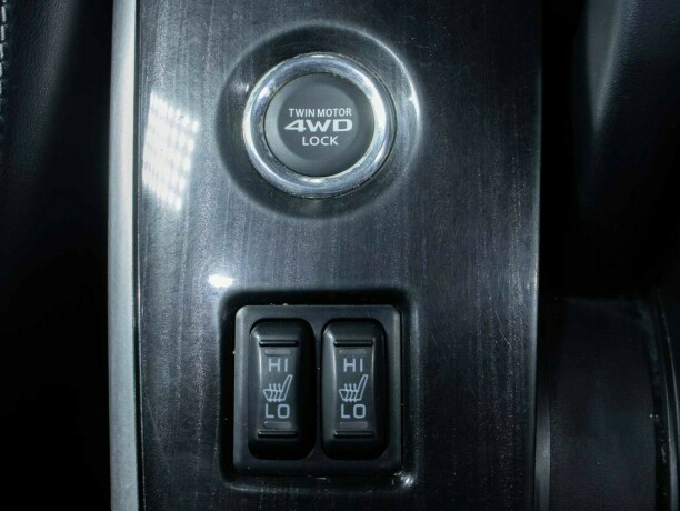 mitsubishi-outlander-elektrisitetbensin-2016-big-25