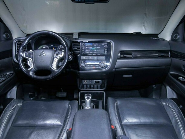mitsubishi-outlander-elektrisitetbensin-2016-big-31