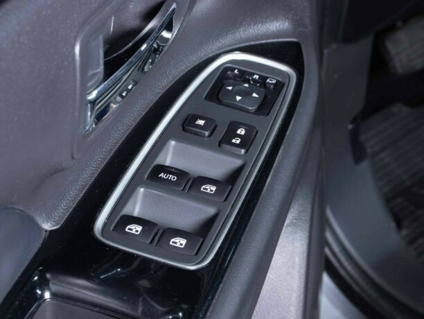 mitsubishi-outlander-elektrisitetbensin-2016-big-32