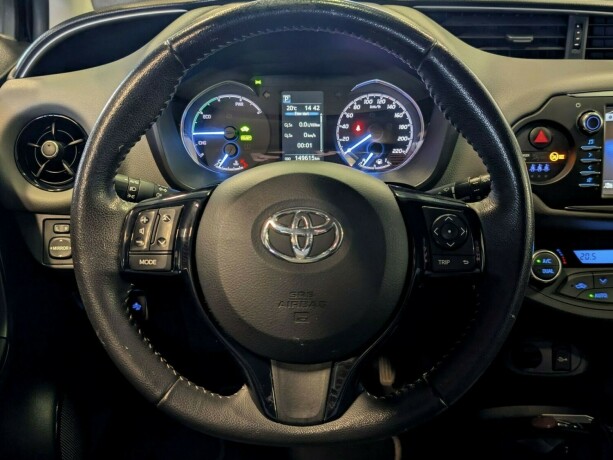 toyota-yaris-elektrisitetbensin-2017-big-15
