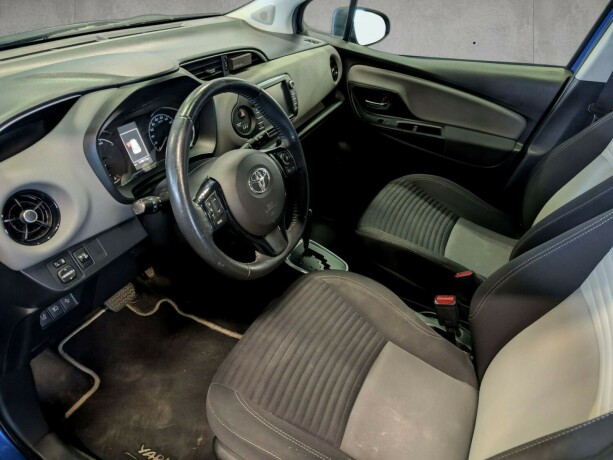 toyota-yaris-elektrisitetbensin-2017-big-20