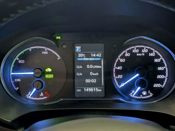 toyota-yaris-elektrisitetbensin-2017-big-16