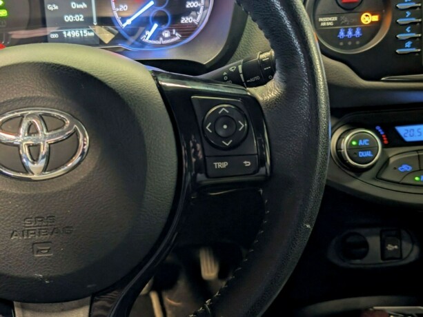 toyota-yaris-elektrisitetbensin-2017-big-25