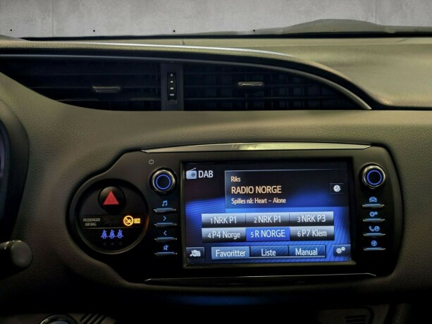toyota-yaris-elektrisitetbensin-2017-big-17