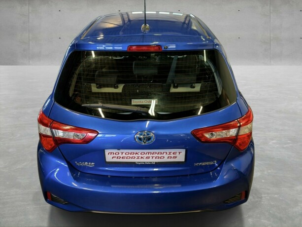 toyota-yaris-elektrisitetbensin-2017-big-11